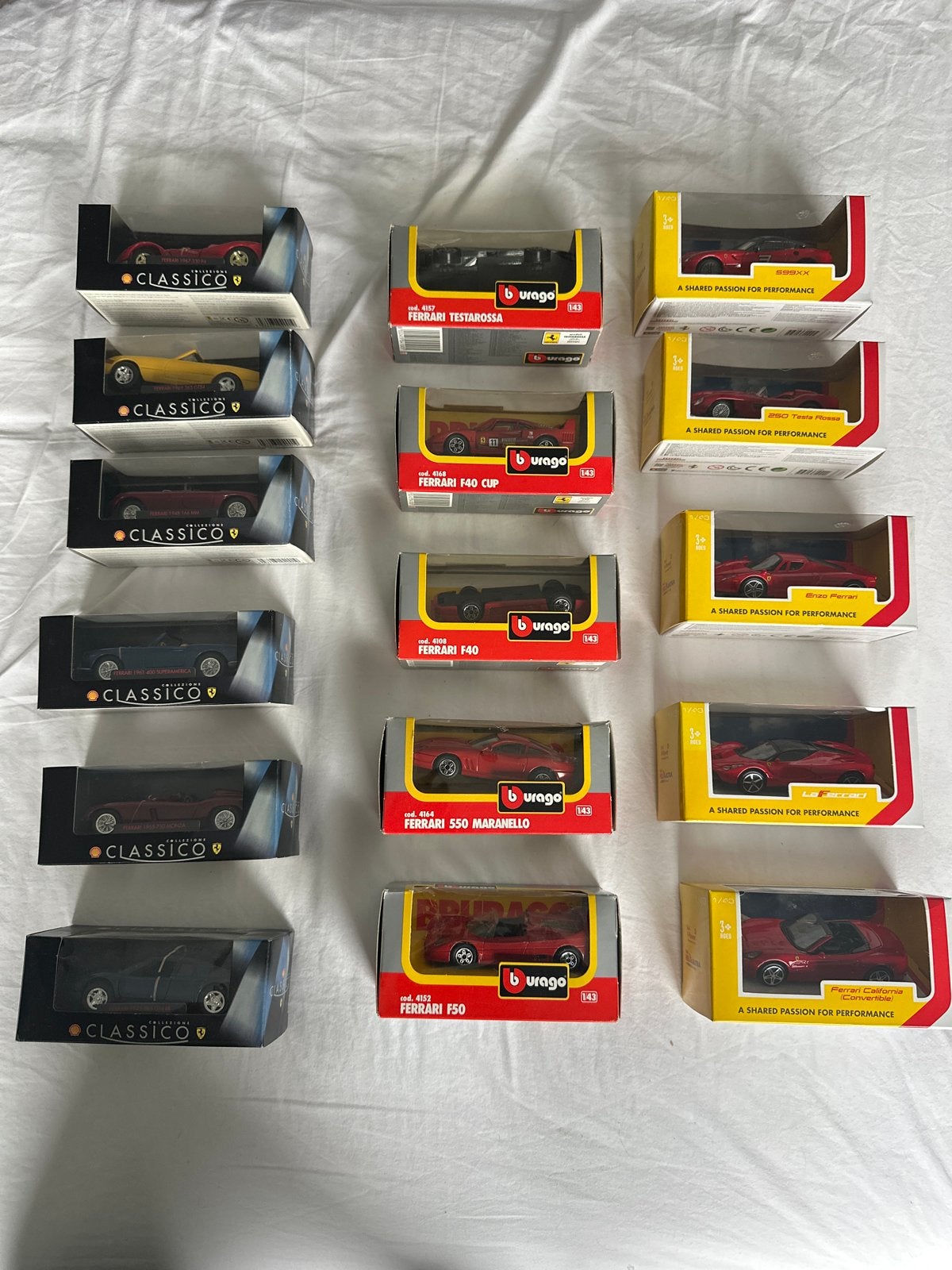 Grote collectie Ferrari modelauto's (Burago & Classico), Ophalen of Verzenden, Zo goed als nieuw, Auto