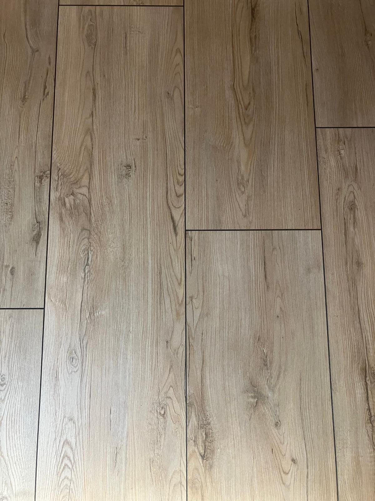 5 pakken laminaat (ca. 11,25m2) + ondervloer (15m2) - Nieuw!, Ophalen, 50 tot 150 cm, Nieuw, 10 m² of meer
