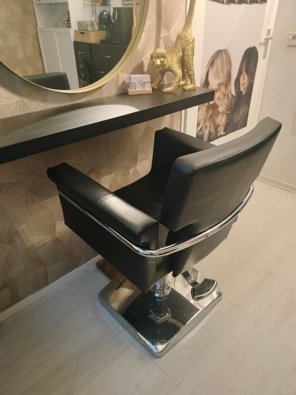 Kappers stoel en voetsteun, Huis en Inrichting, Stoelen, Ophalen