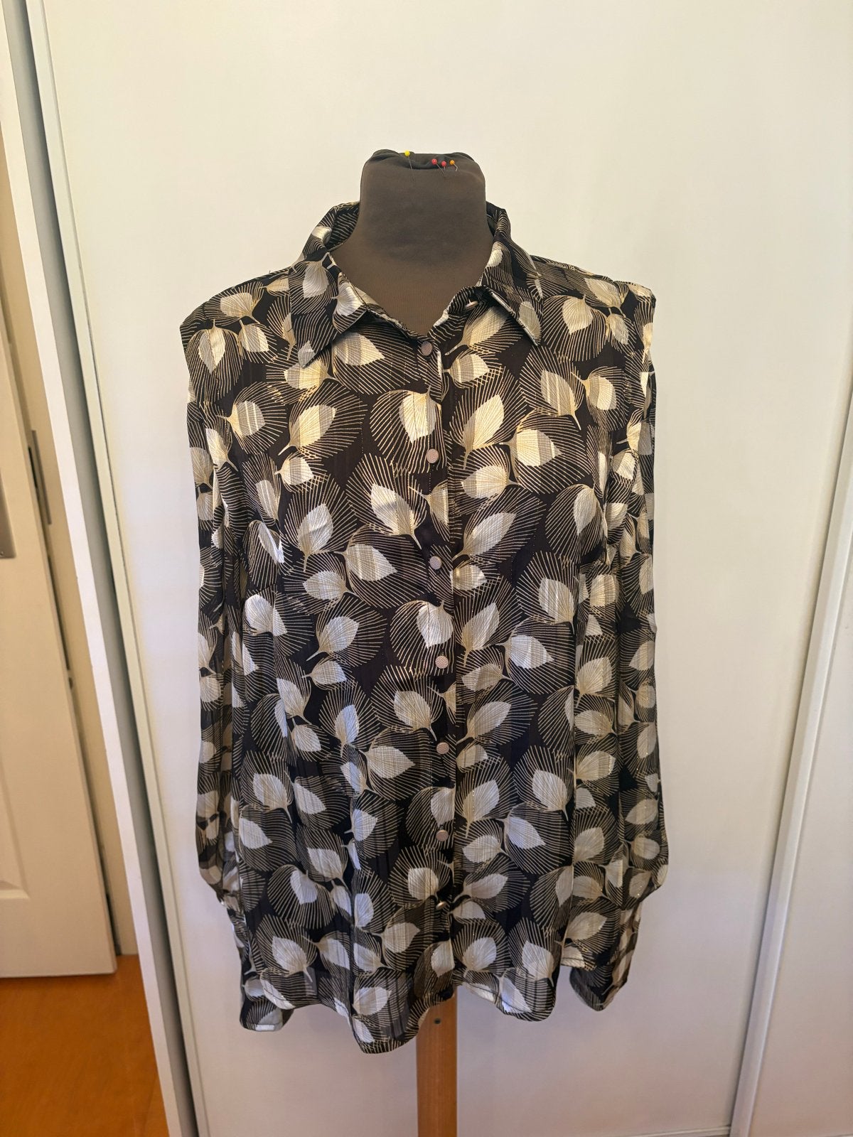 Nukus Dames Blouse XL - Beige, Goud, Bruin, Zwart Polyester, Kleding | Dames, Ophalen of Verzenden, Zo goed als nieuw, Maat 46/48 (XL) of groter