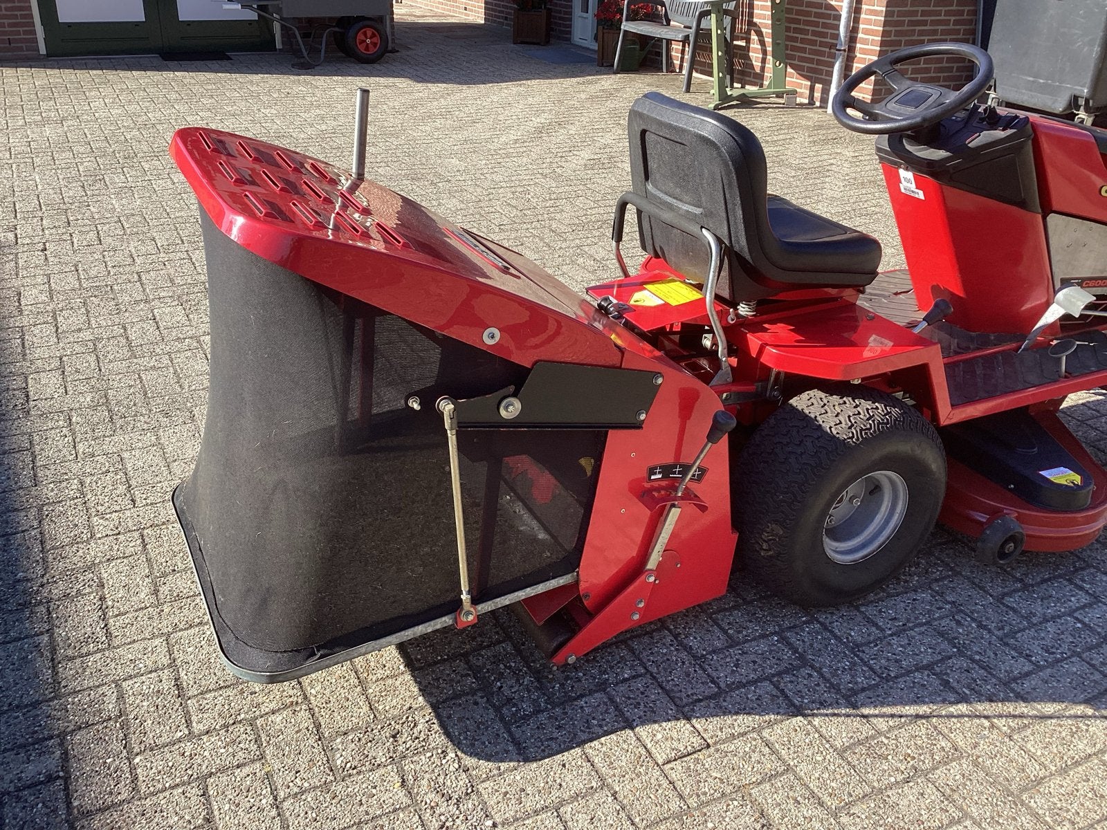Countax C600HE Hydrostatic Zitmaaier met Opvangbak, Ophalen, Cirkelmaaier, Gebruikt, Opvangbak