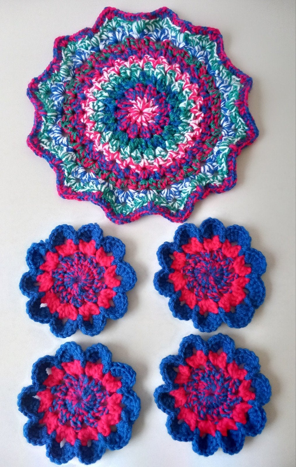 Gondas creaties bloemen onderzetters decoratief gehaakt, Ophalen of Verzenden, Nieuw, Handgemaakt