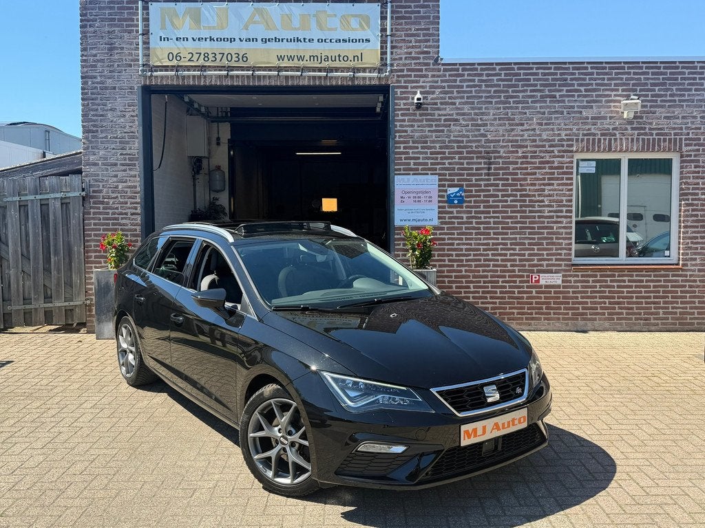 SEAT Leon ST 1.5 TSI FR Business Intense DSG key less beats, Auto's, Seat, Zwart, 4 cilinders, Leon, Zwart