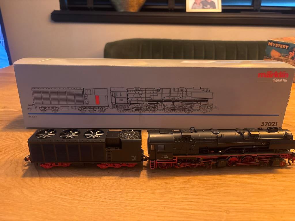 Märklin BR 53 K Stoomlocomotief met Tender 37021, Wisselstroom, Locomotief, Ophalen of Verzenden, Zo goed als nieuw