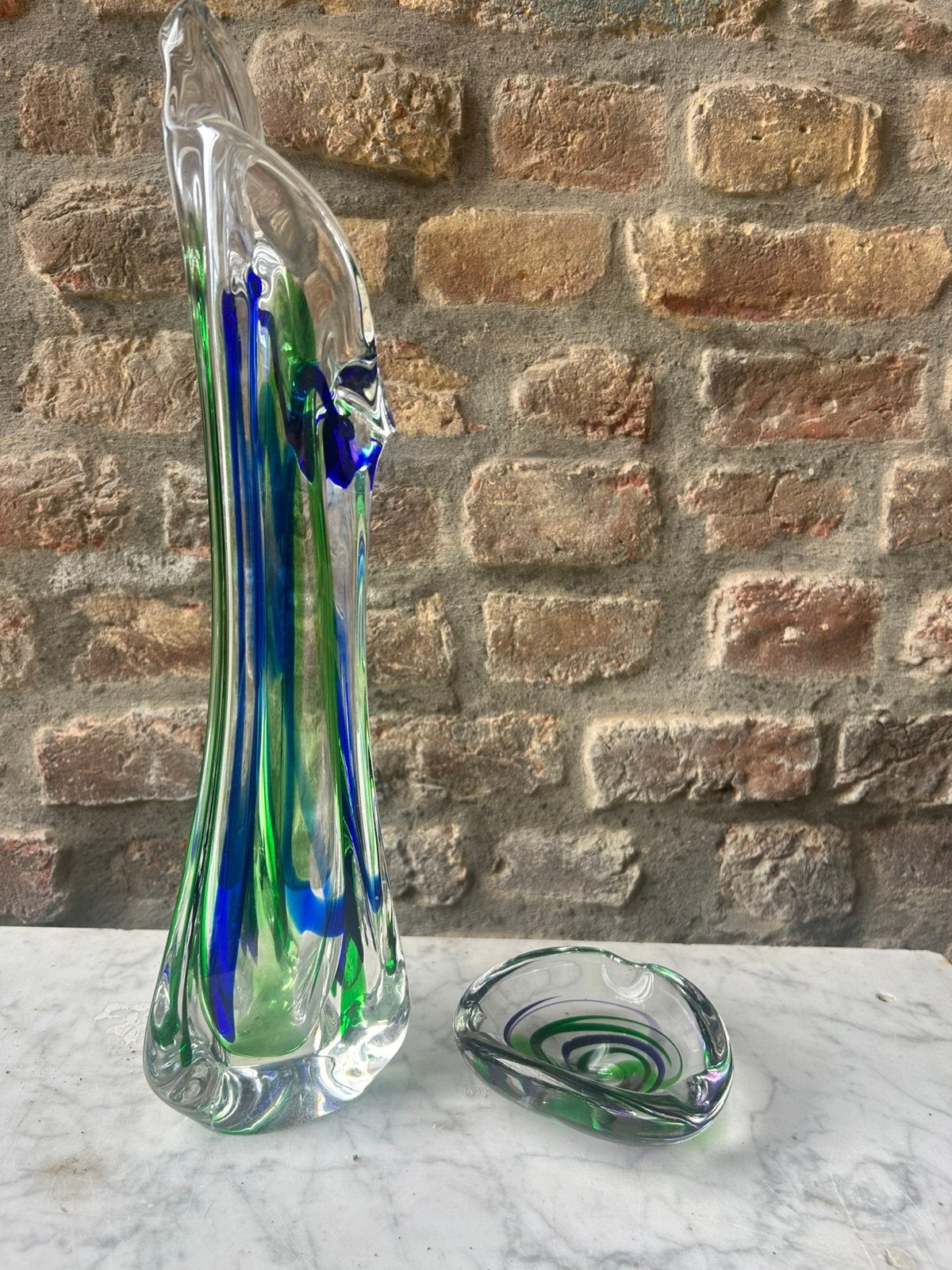 Vintage kristal vaas en asbak, Gebruikt, Meerkleurig, Ophalen of Verzenden, Glas