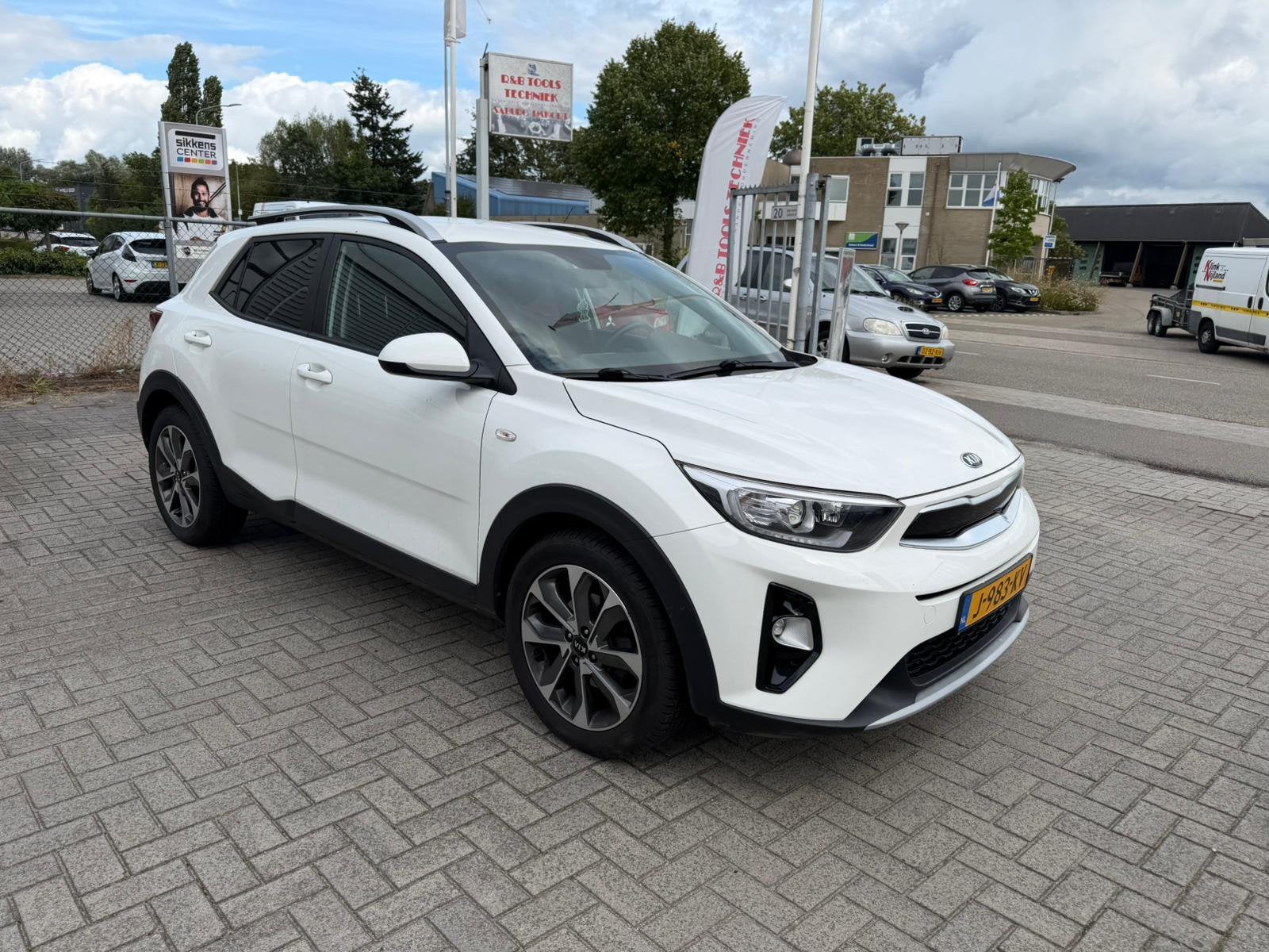 Kia Stonic 1.0 T-gdi 100pk 2020 Wit, Voorwielaandrijving, Dealer onderhouden, Origineel Nederlands, Start-stop-systeem