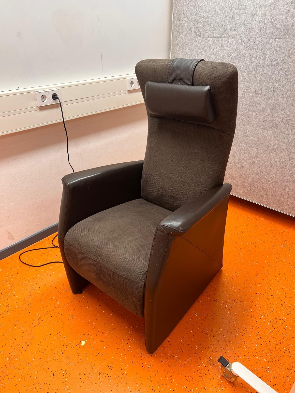 Sta op stoel van het topmerk Prominent, Huis en Inrichting, Ophalen, Gebruikt, Eén