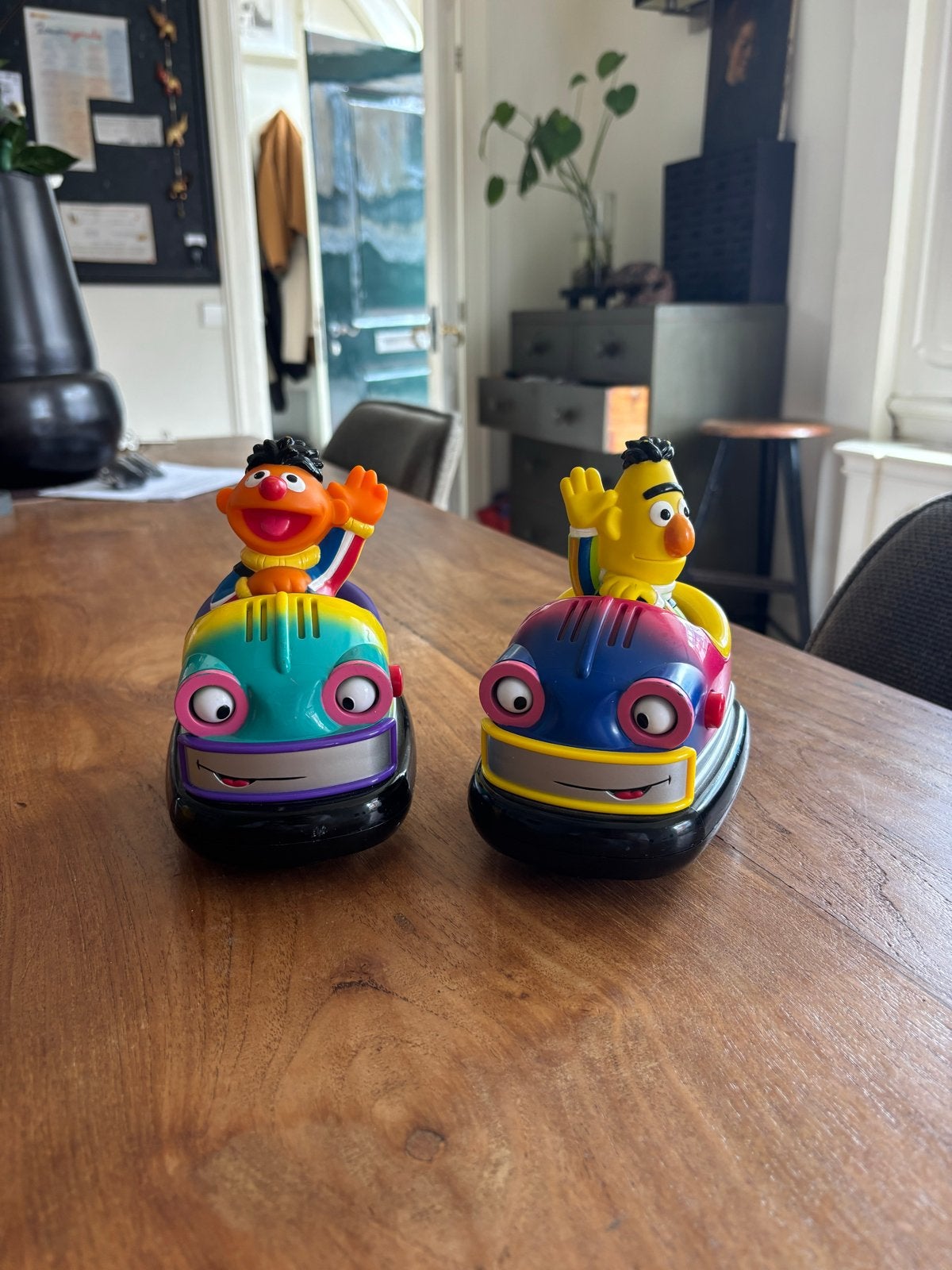 Bert en Ernie botsauto's Sesamstraat 2002, Ophalen of Verzenden, Gebruikt