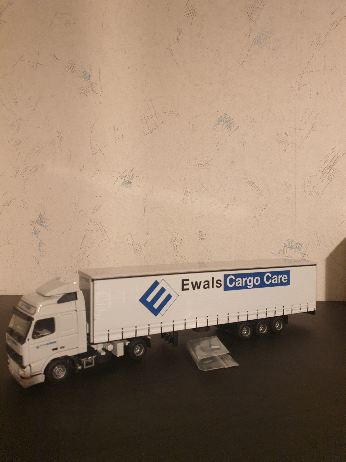Tekno Volvo Ewals Cargo Care, Groter dan 1:32, Ophalen of Verzenden, Zo goed als nieuw, Truck