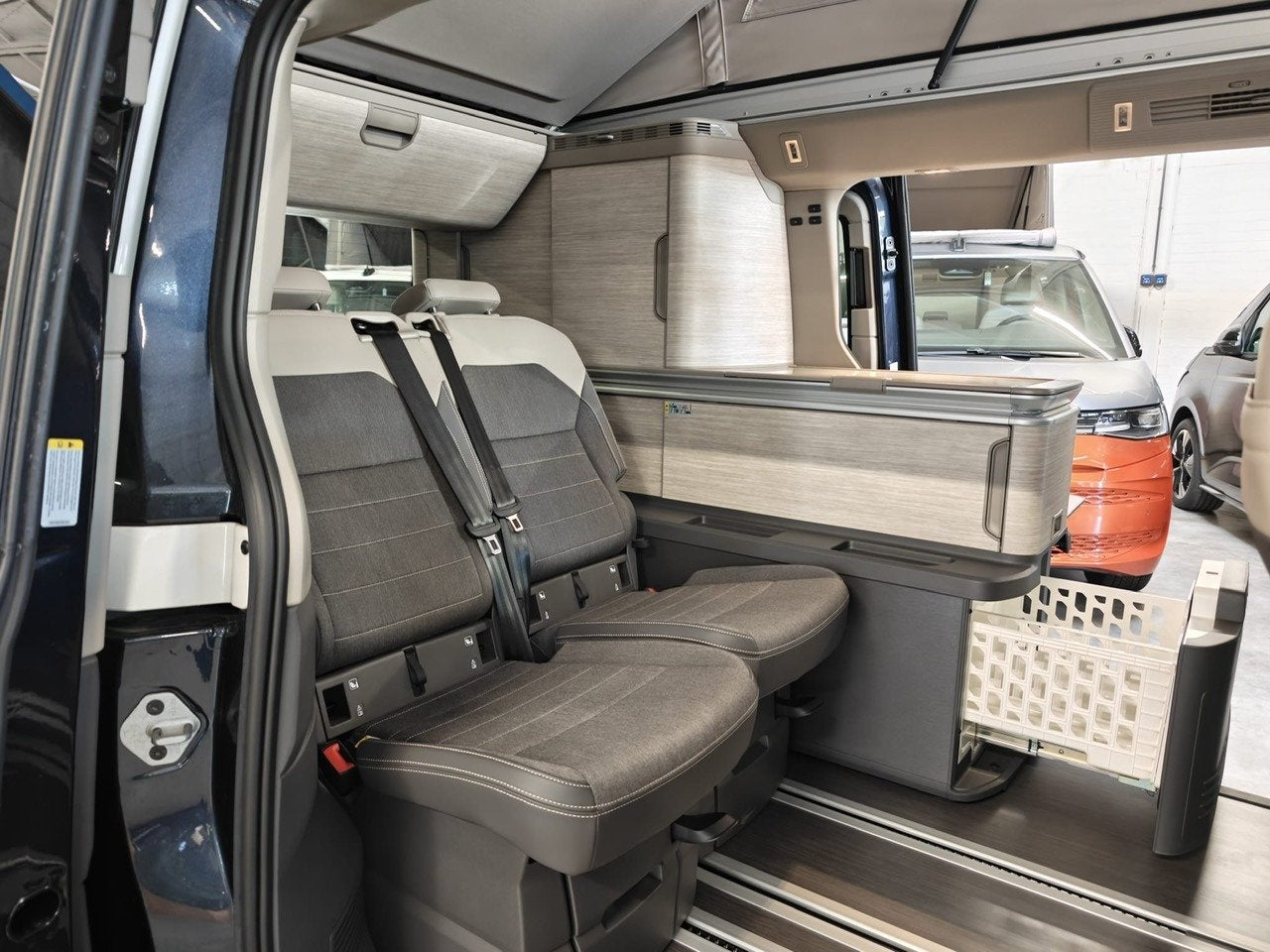 Volkswagen California Ocean 2.0 TSI 204PK DSG, Caravans en Kamperen, Automaat, Buscamper of Camperbus, ESP-stabiliteitscontrole