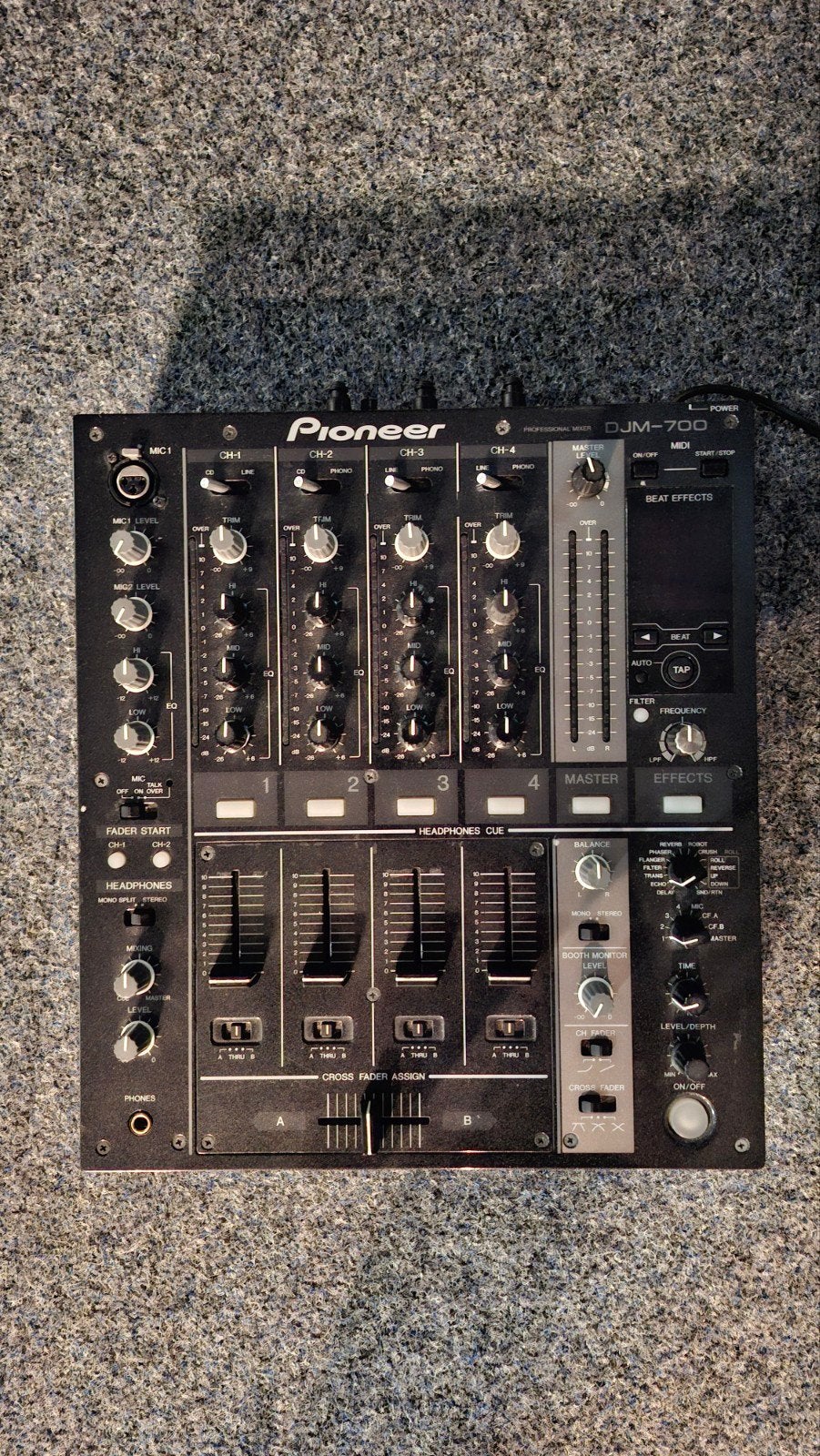Pioneer DJM-700 DJ Mixer - Gebruikt maar volledig werkend, Ophalen of Verzenden