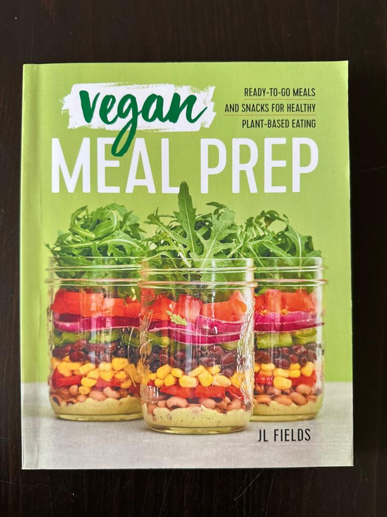 Vegan Meal Prep kookboek - JL Fields, Voorgerechten en Soepen, Ophalen of Verzenden, Zo goed als nieuw, Gezond koken