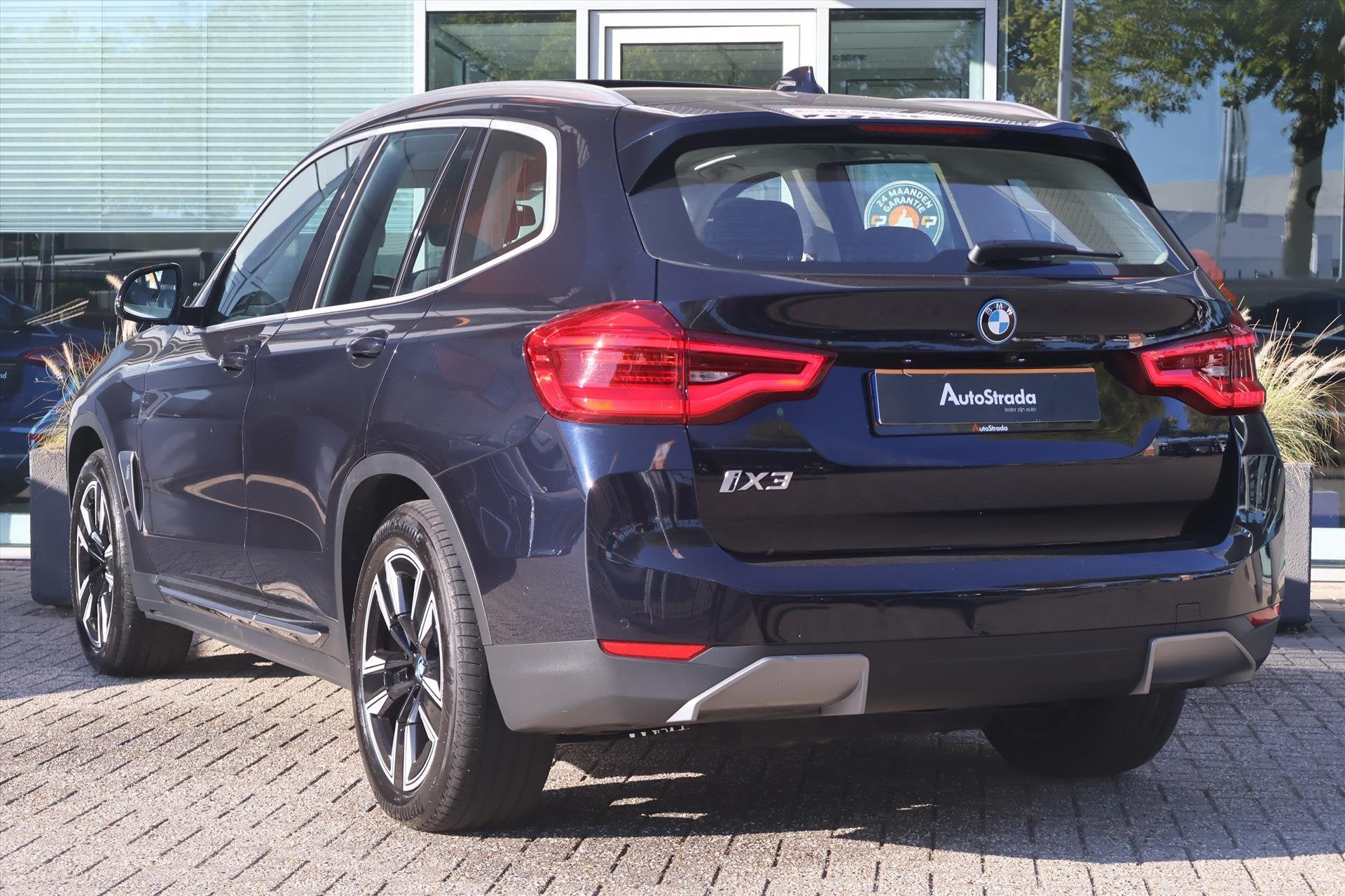 BMW Ix3 (g08) iX3 Executive 286pk SoH 100% | Pano | ACC | Sf, Auto's, Dealer onderhouden, Gebruikt, Zwart, IX3