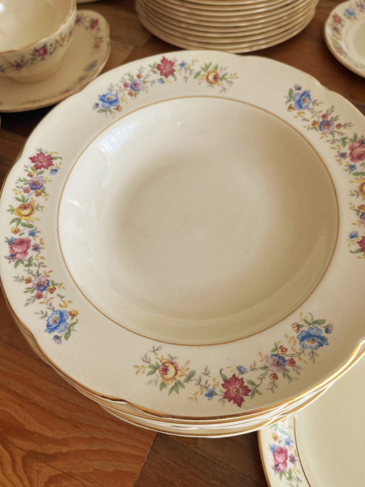 Vintage zeer uitgebreid Plazuid Gouda servies - Bloemmotie, Antiek en Kunst, Ophalen