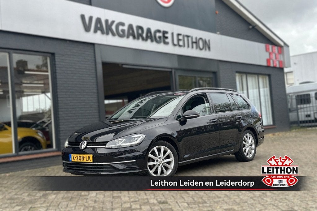 Volkswagen Golf 1.0 TSI Highline (bj 2020), Auto's, Volkswagen, Keurmerk '100% Onderhouden', 12 maanden, Gebruikt, Euro 6
