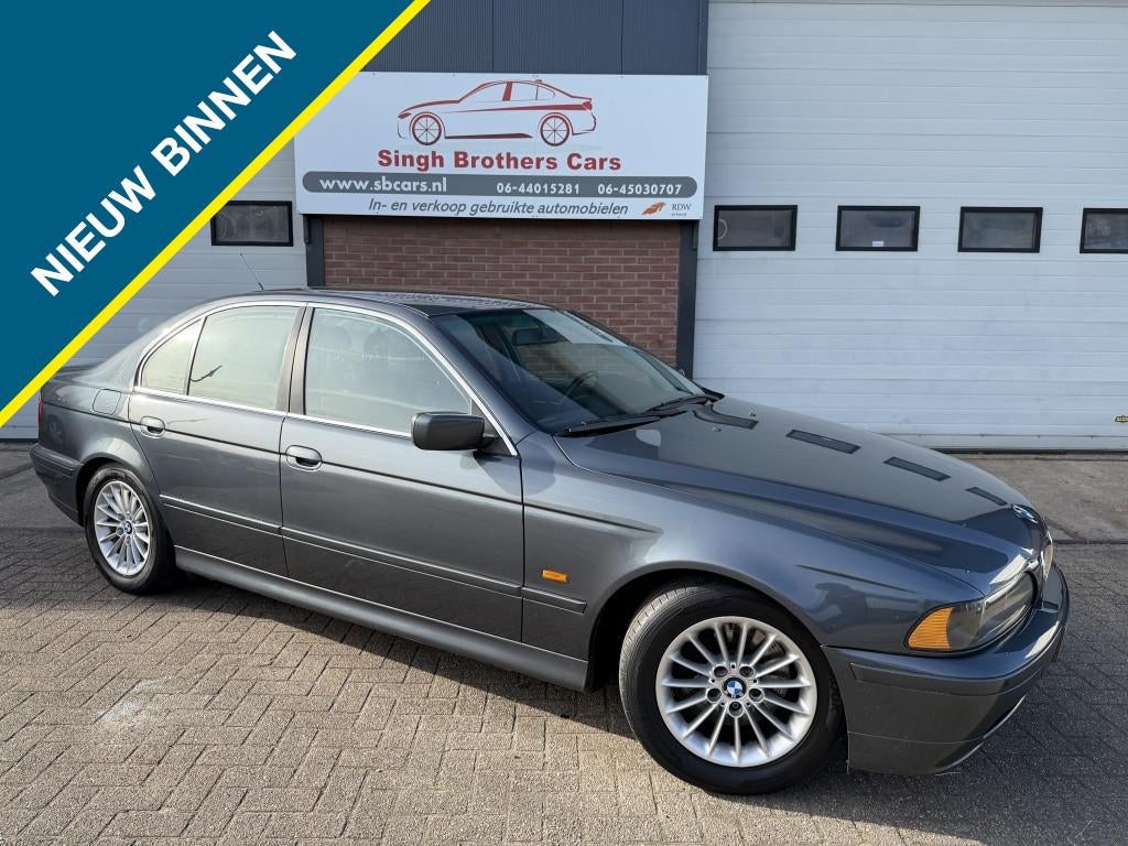 BMW 5 Serie 530i EXE AUT FACELIFT Y-TIMER ZEER*MOOI INRUIL M, Automaat, Parkeersensor, Bedrijf, Sedan