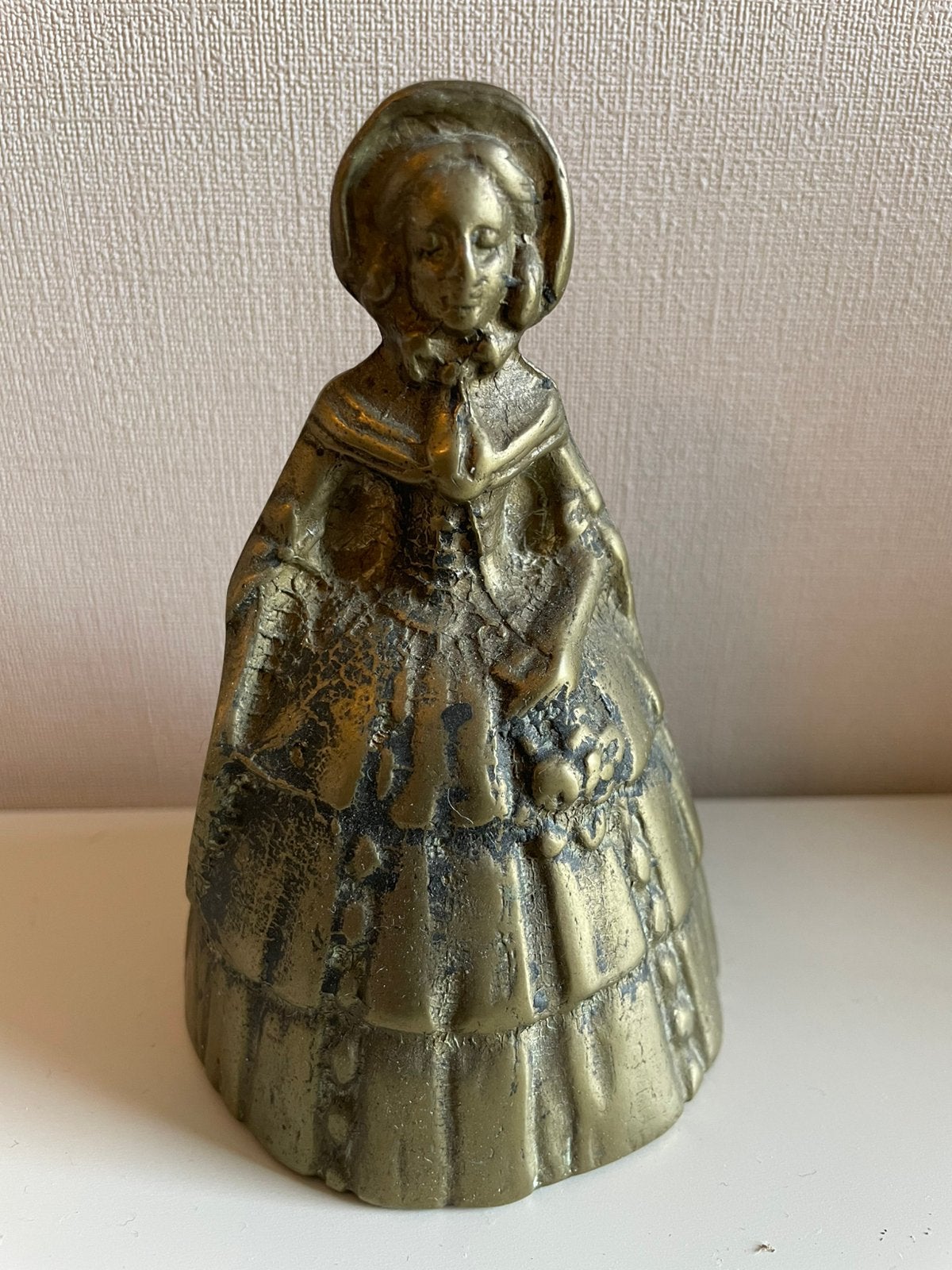 Vintage massief messing tafelbel • Lady Bell (ca.1920-1950), Ophalen of Verzenden, Koper