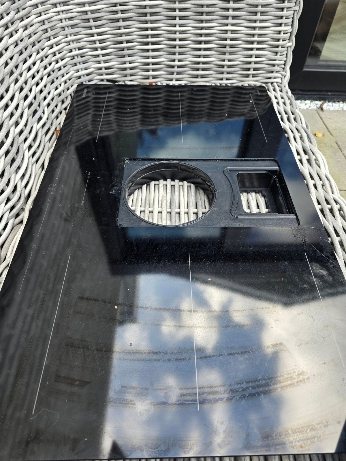 Inductiekookplaat met afzuiging - defect glas, Inbouw, Inductie, Niet werkend, 4 kookzones