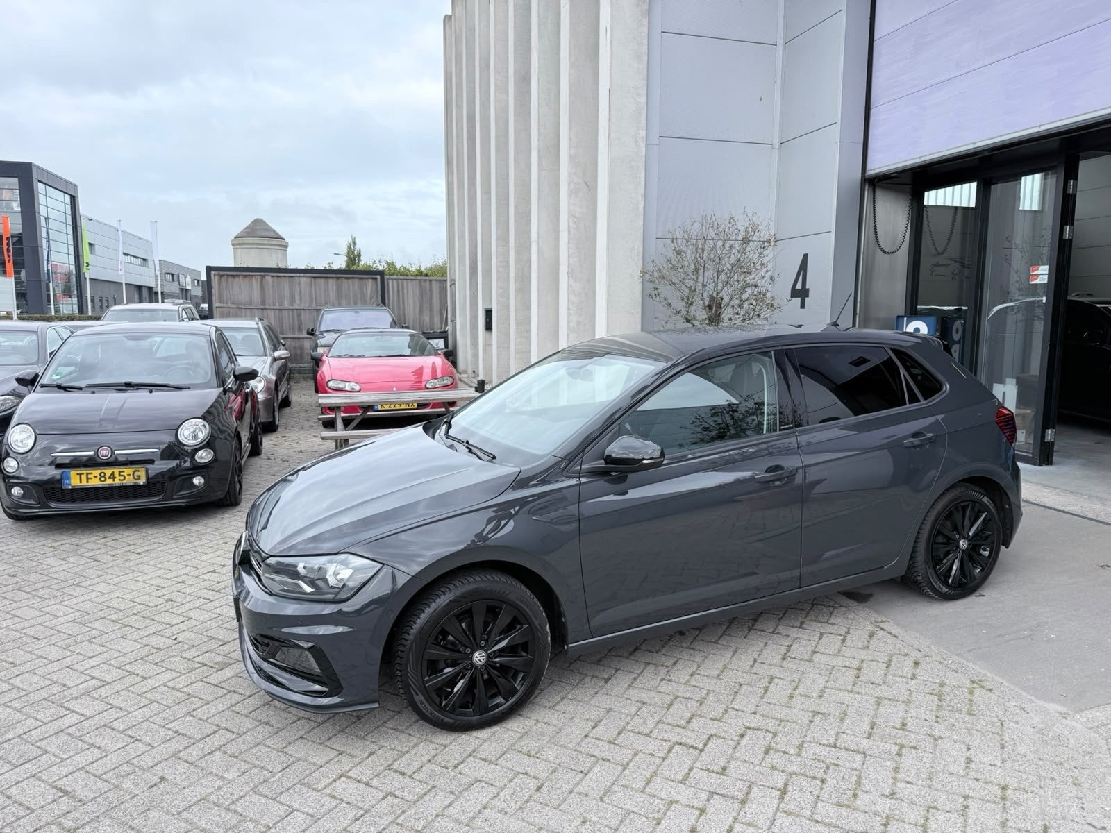 Volkswagen Polo 1.0 TSI R-LINE! ZEER NETTE AUTO! INRUIL MOGE, Voorwielaandrijving, Dealer onderhouden, Stof, 95 pk
