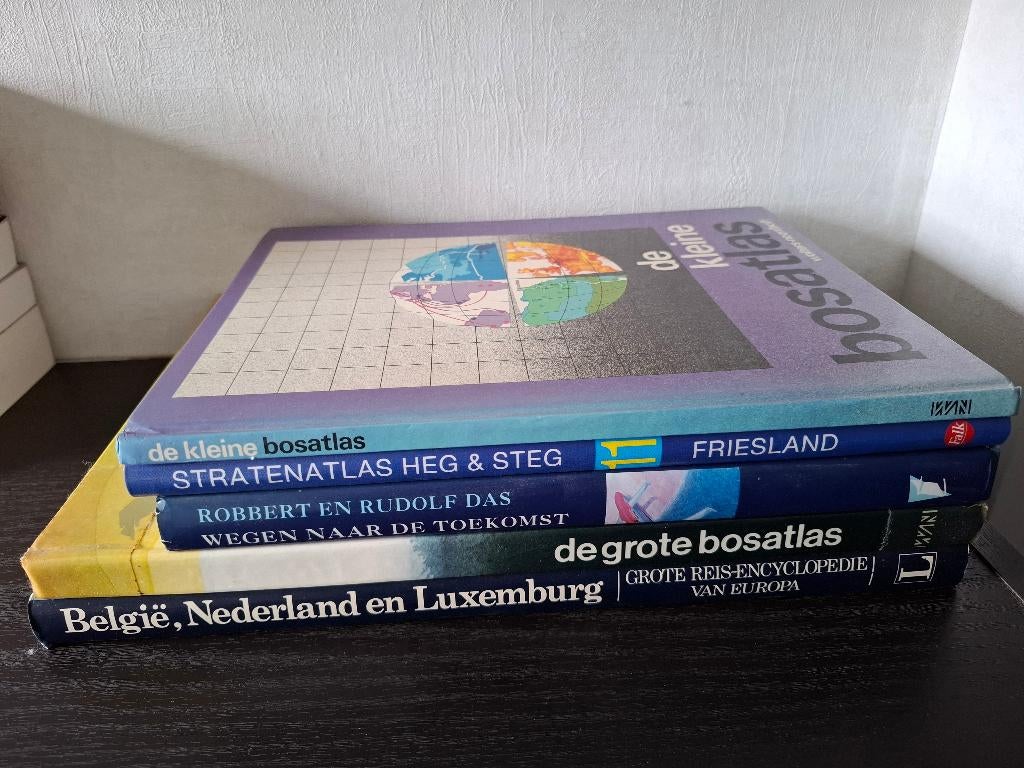 Reis Encyclopedie / Straatboek / Atlas Benelux zie lijst, Boeken, Ophalen of Verzenden, Zo goed als nieuw, Europa