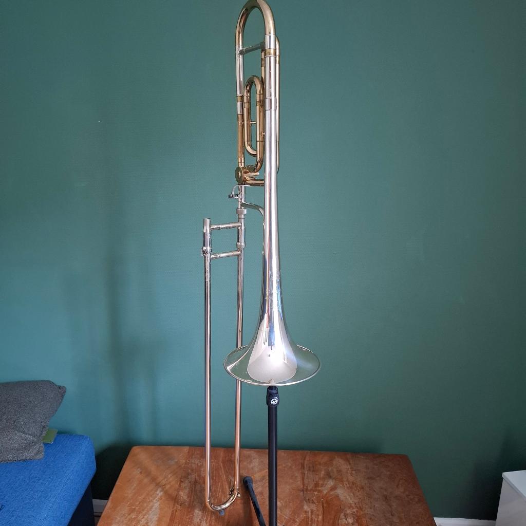 King 3b Silversonic concert Trombone, Muziek en Instrumenten, Blaasinstrumenten | Trombones, Gebruikt, Tenor, Met koffer, Ophalen