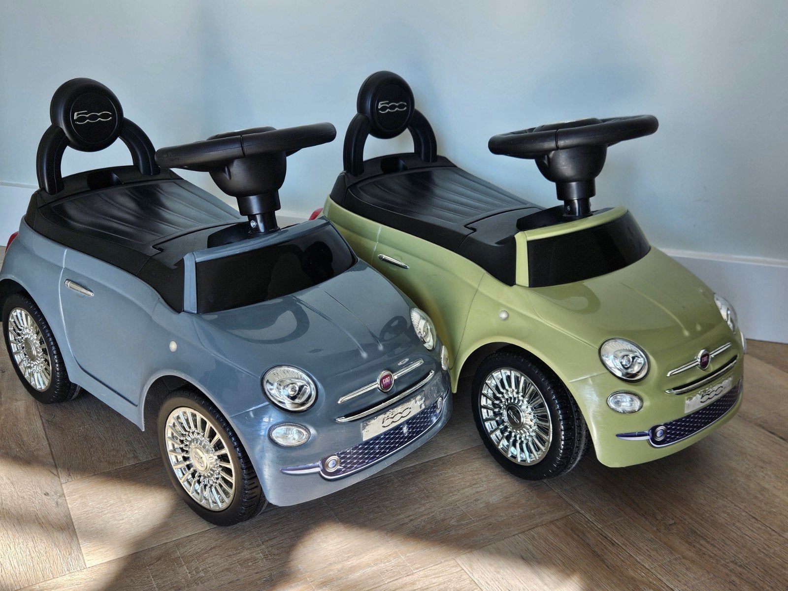 2x Bandits & Angels Fiat 500 Retro loopauto – groen & grijs, Ophalen of Verzenden, Zo goed als nieuw, Loopvoertuig