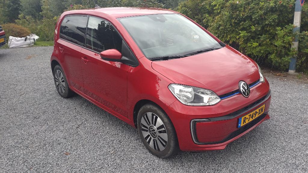 Volkswagen up! Elektromotor 82pk 5D 2021 Rood, 83 pk, Stof, 37 €/maand, Up!