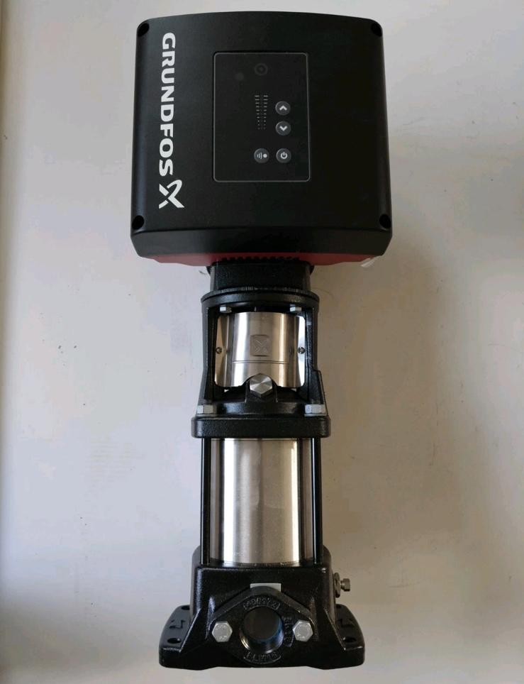Grundfos verticale meertraps centrifugaalpomp, Ophalen, Nieuw