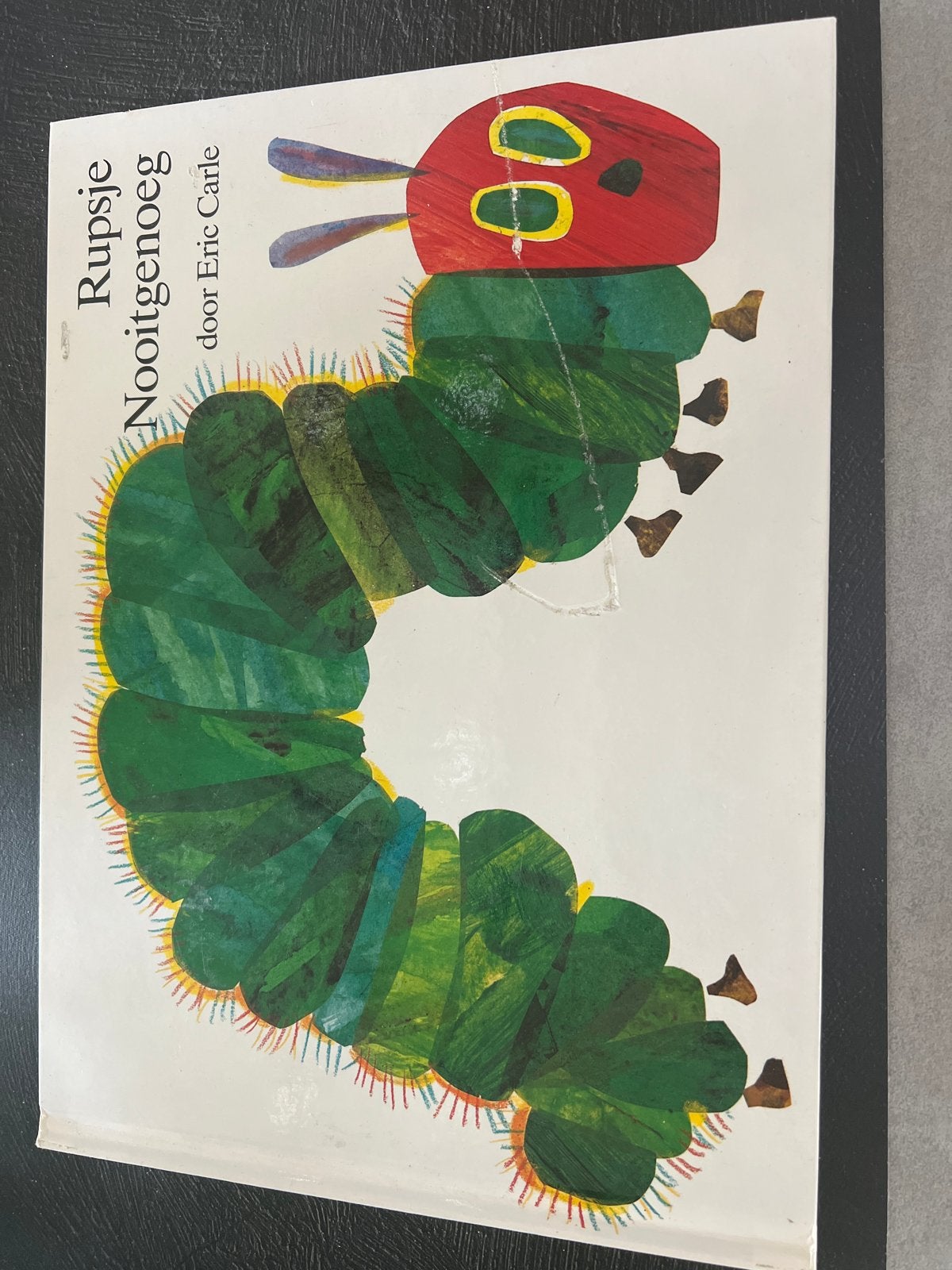 Rupsje Nooitgenoeg - Eric Carle (met kras op voorkant), Gelezen, Fictie algemeen, Jongen of Meisje, Ophalen of Verzenden