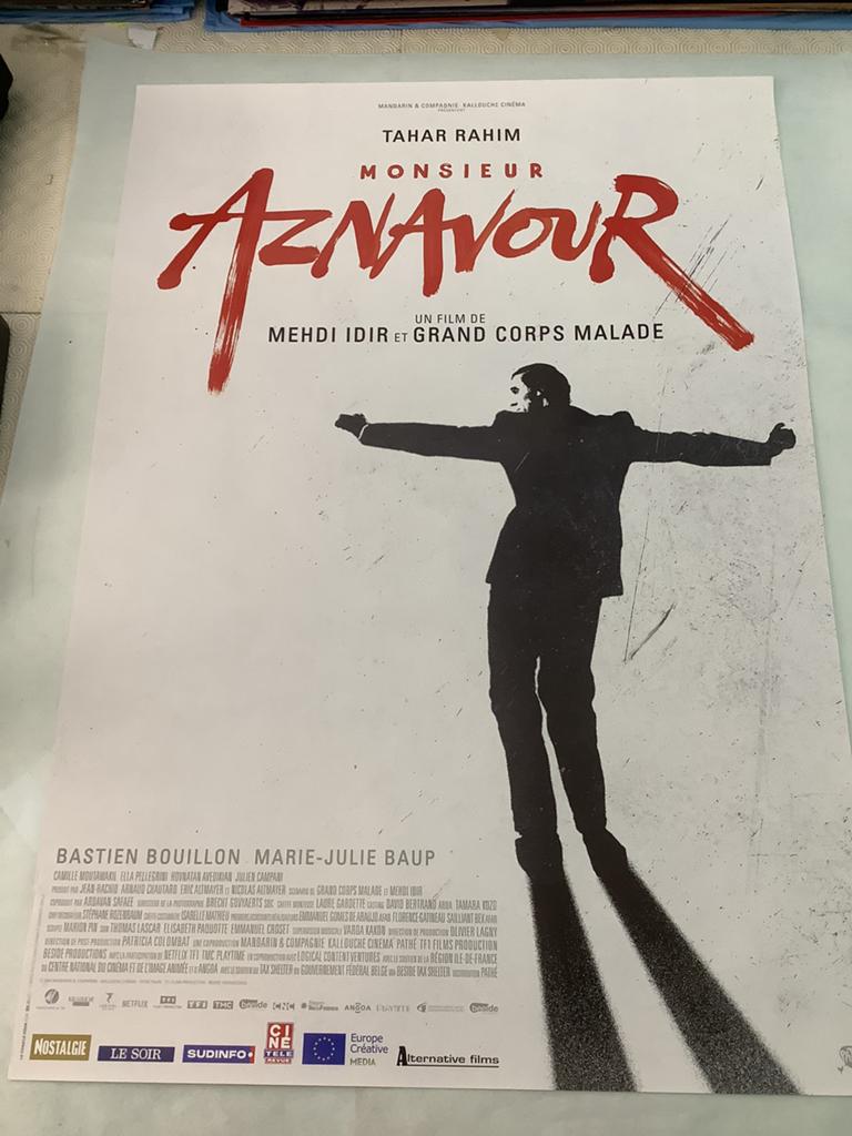 AZNAVOUR    Filmposter   70-100 cm, Ophalen of Verzenden, Zo goed als nieuw, Overige formaten