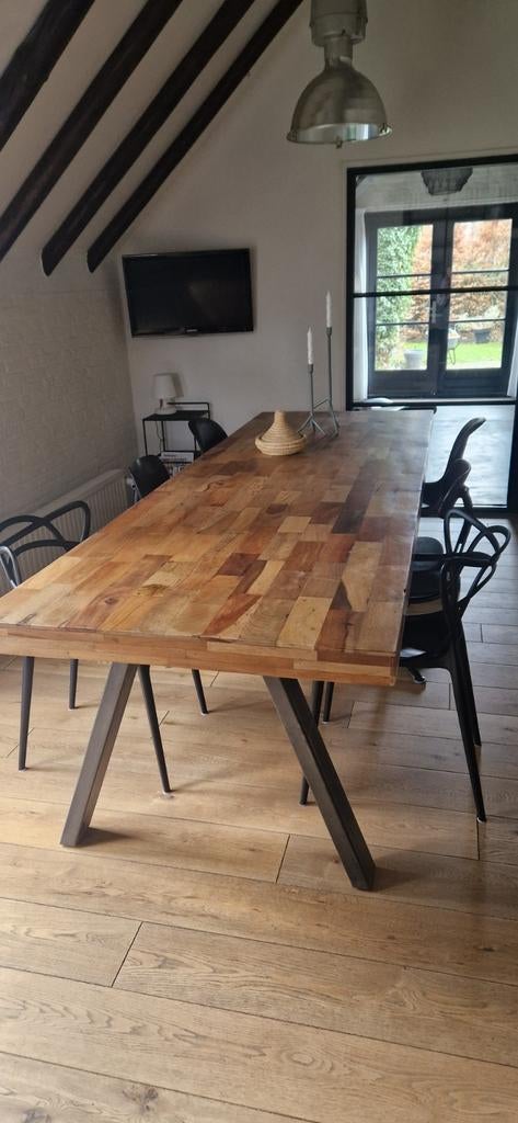 Houten eettafel 3 meter stalen poten, Huis en Inrichting, Tafels | Eettafels, Ophalen, 100 tot 150 cm, 200 cm of meer, Zo goed als nieuw