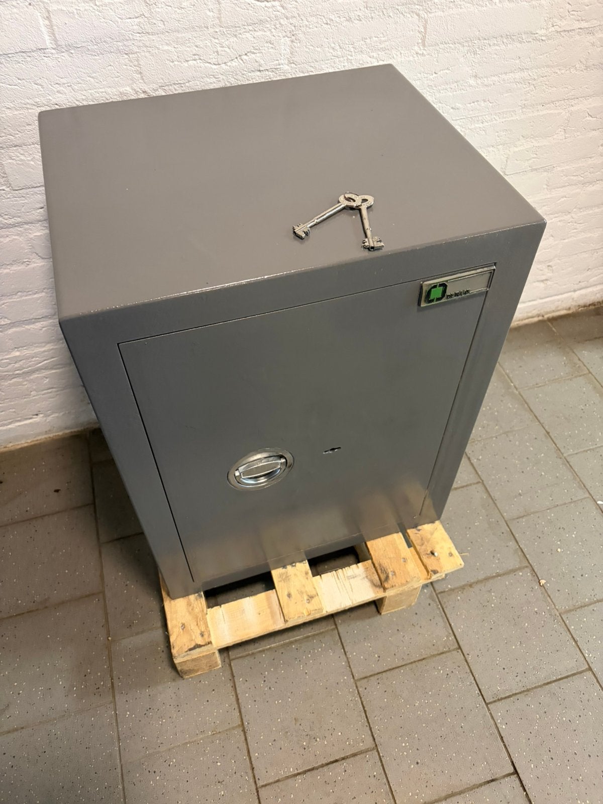 Degelijke kluis, Ophalen, Gebruikt
