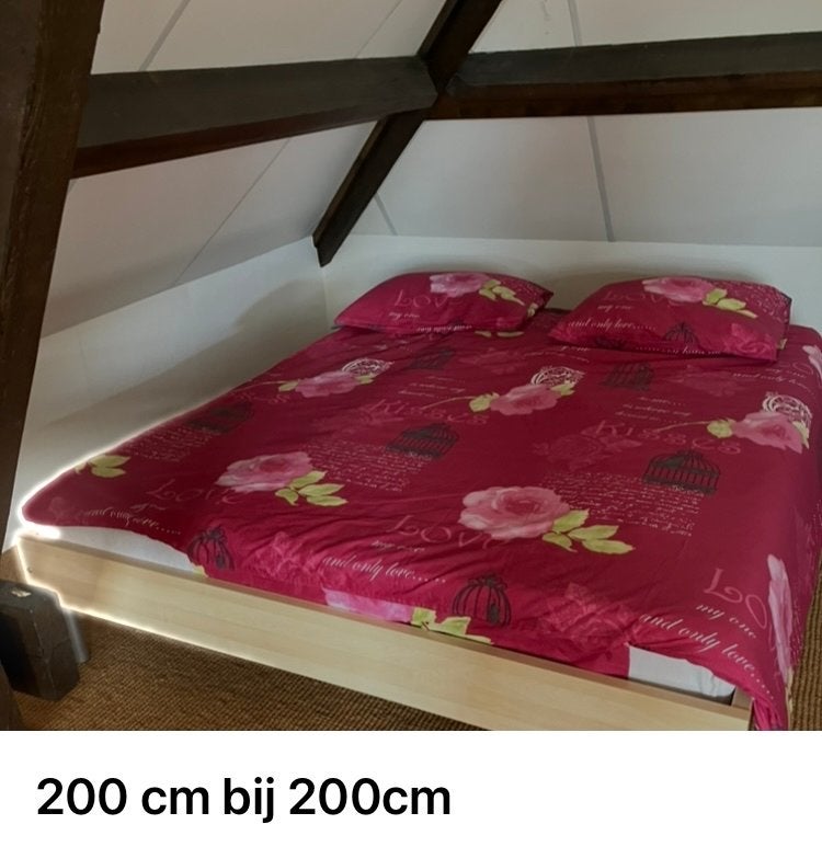 Gratis IKEA bed met lattenbodems, kussens en hoezen, Verzenden, Gebruikt, Tweepersoons, Overige maten