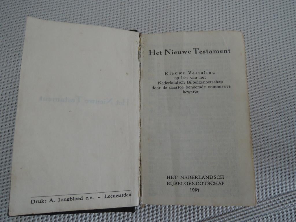 Het nieuwe testament uit 1957, Boeken, Ophalen of Verzenden, Gelezen, Christendom | Katholiek