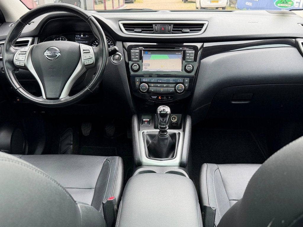 Nissan Qashqai 1.2 Tekna |Navi|Camera|Pano|Climate|Leder|STL, Voorwielaandrijving, Gebruikt, 4 cilinders, 116 pk
