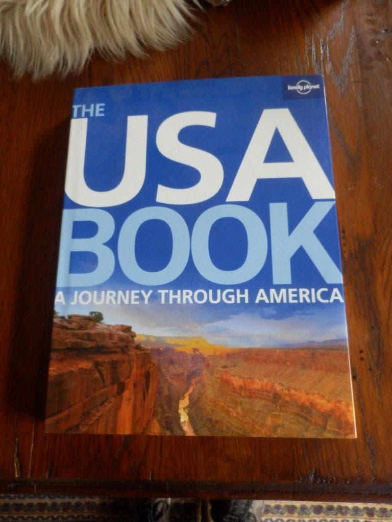 Lonely Planet The USA Book A journey through America., Boeken, Lonely Planet, Ophalen of Verzenden, Zo goed als nieuw, Reisgids of -boek