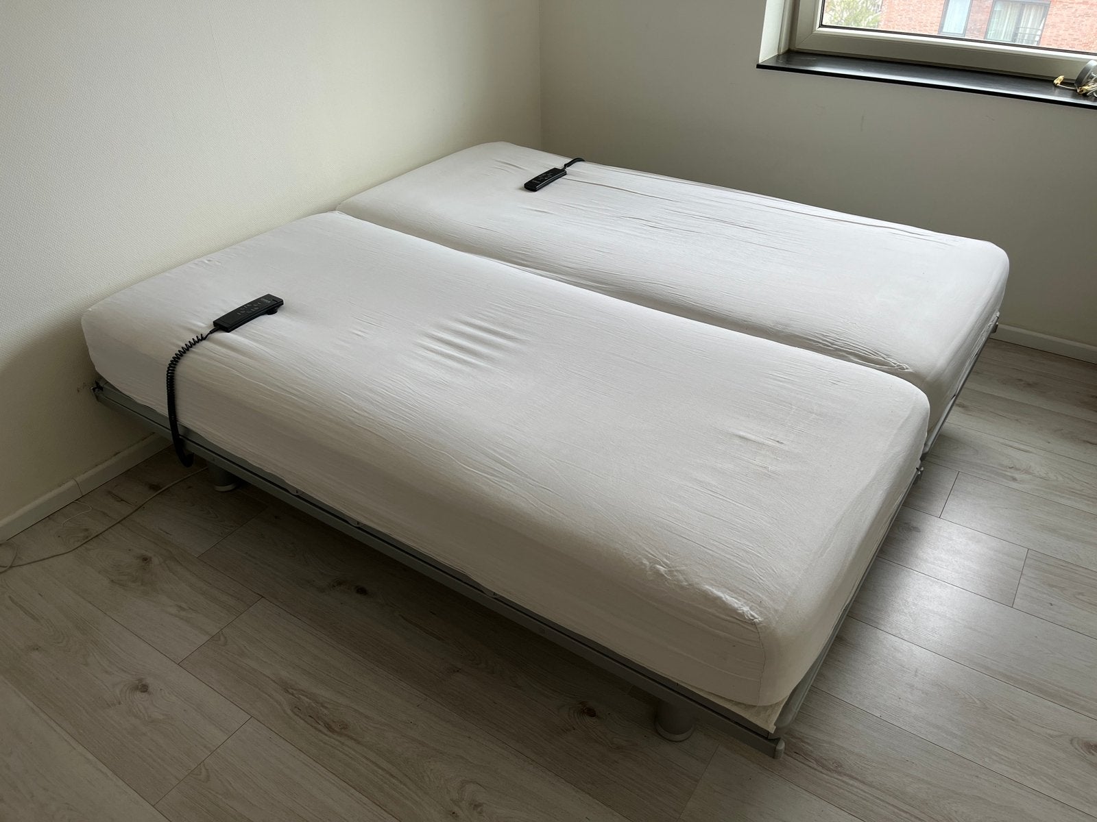 Avek electrisch bed 180x200. 2x90x200, Huis en Inrichting, Slaapkamer | Matrassen en Bedbodems, Ophalen, Zo goed als nieuw, Tweepersoons