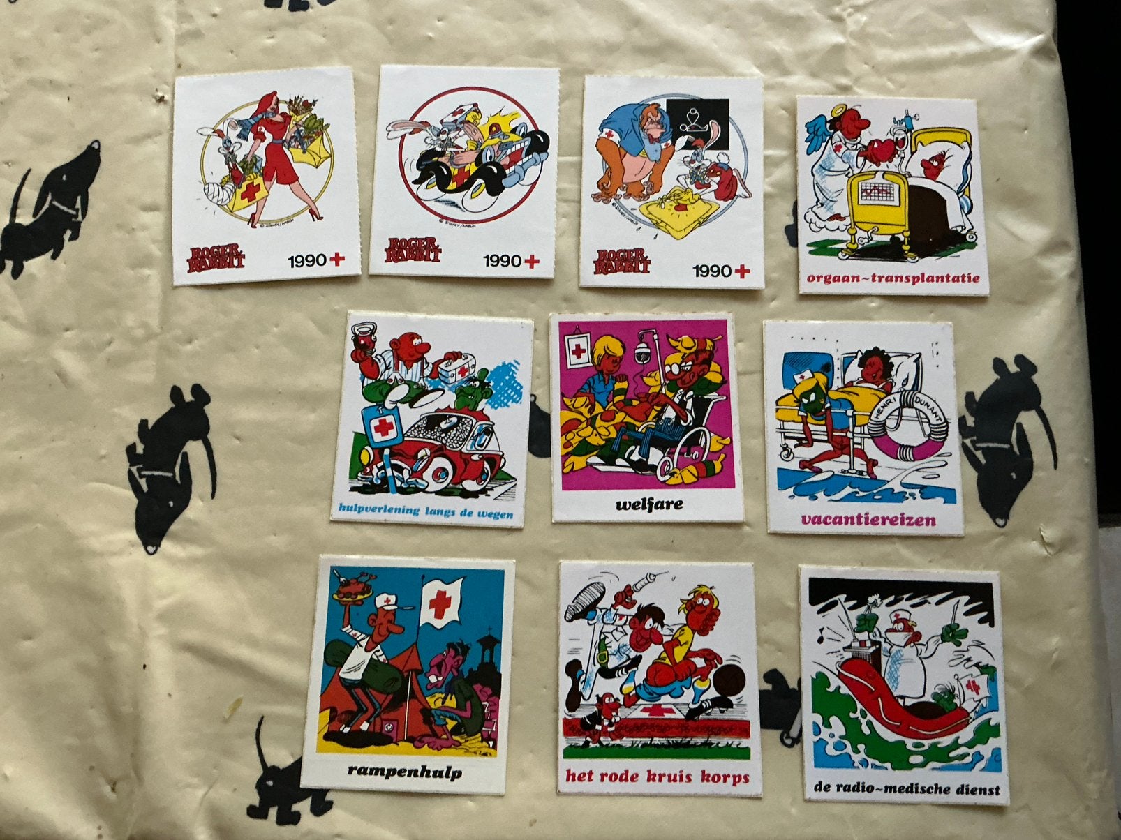 Stickers rode kruis, Ophalen of Verzenden, Zo goed als nieuw