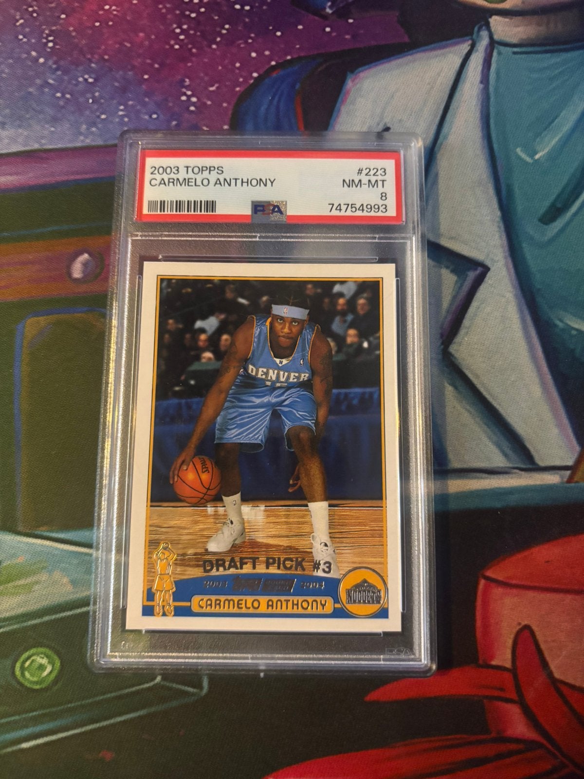 2003 TOPPS CARMELO ANTHONY PSA 8, Hobby en Vrije tijd, Ophalen of Verzenden, Zo goed als nieuw, Plaatje