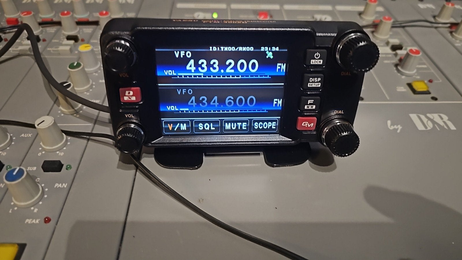 yaesu, Ophalen of Verzenden, Zo goed als nieuw, Zender en Ontvanger