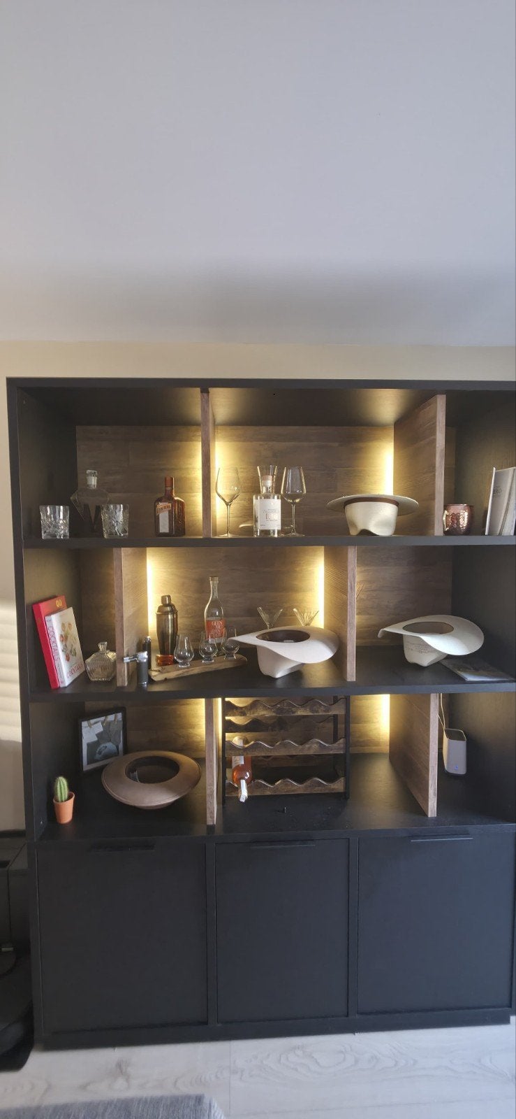 Wandkast met verlichting, Huis en Inrichting, Keuken | Complete keukens, Ophalen, Zo goed als nieuw