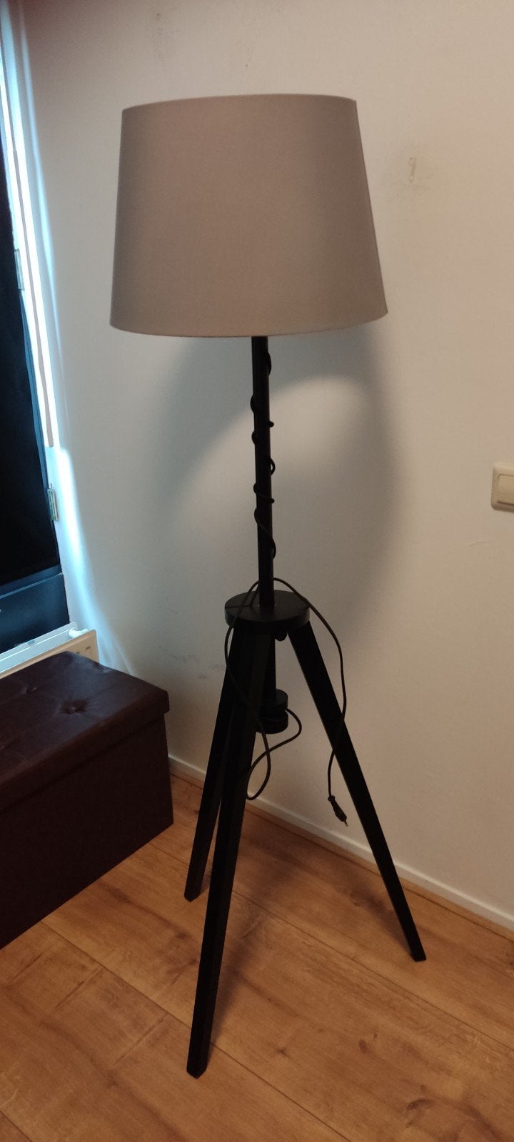 Moderne vloerlamp Lauters van Ikea, Huis en Inrichting, Lampen | Vloerlampen, Ophalen, Gebruikt, E27 (groot), Textiel