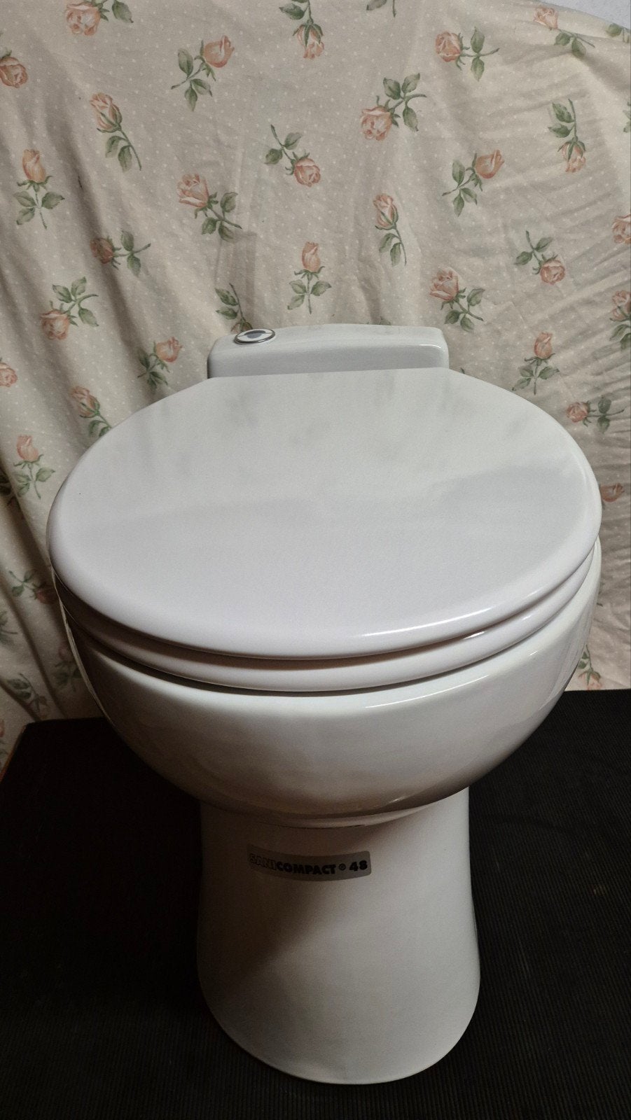 Sfa Sanibroyeur 48 sanicompact silence eco+ als nieuw !, Ophalen, Zo goed als nieuw, Toilet