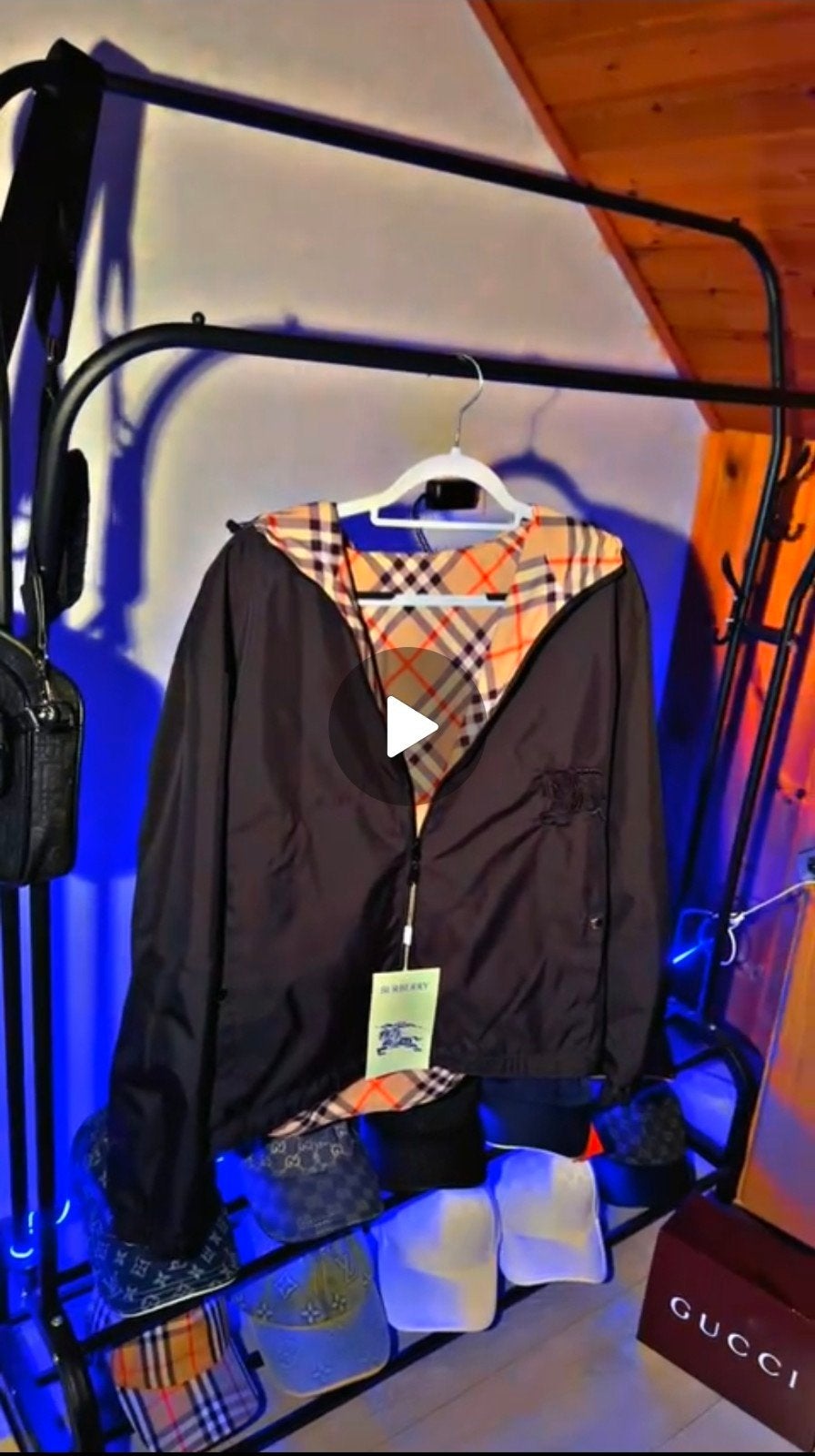 Burberry Reversible Jas - Zwart met Iconisch Ruitpatroon, Maat 38/40 (M), Zwart, Ophalen of Verzenden, Zo goed als nieuw