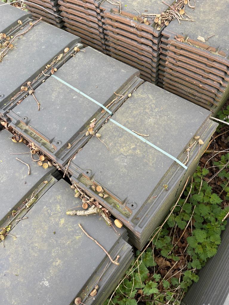 Dakpannen Edilians HP 10 antraciet, Ophalen, Zo goed als nieuw, 15 m² of meer, Dakpannen