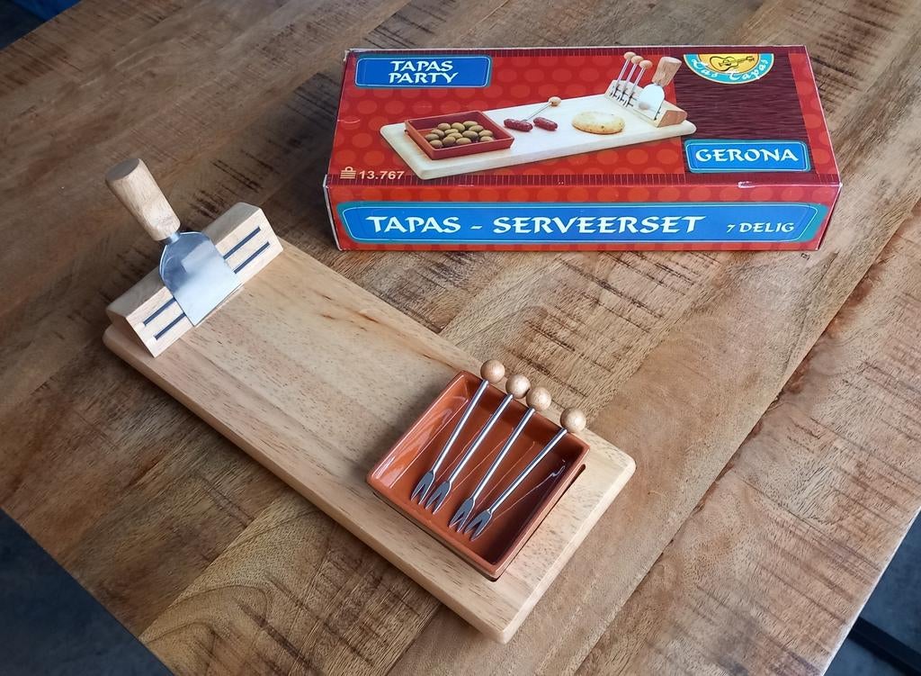 Tapas serveerset 7-delig met serveerplank en bakjes, Ophalen, Hout, Snij-/serveerplank, Nieuw