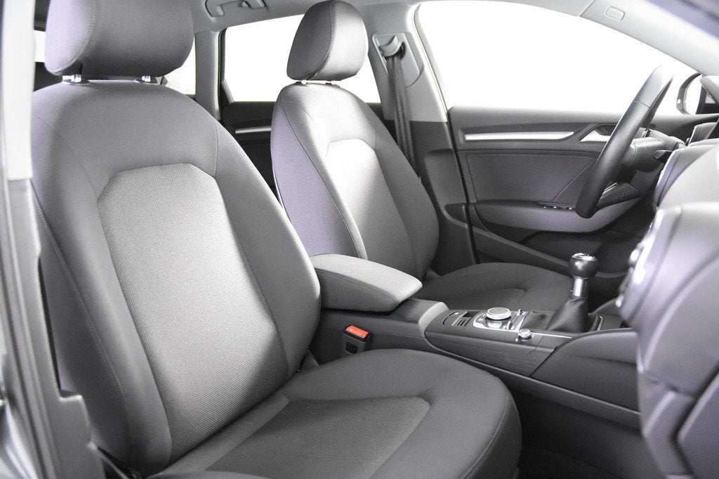Audi A3 Sportback 30 TFSI *1ste Eigenaar*Navigatie*PDC*DAB*, Voorwielaandrijving, Stof, Gebruikt, 1165 kg