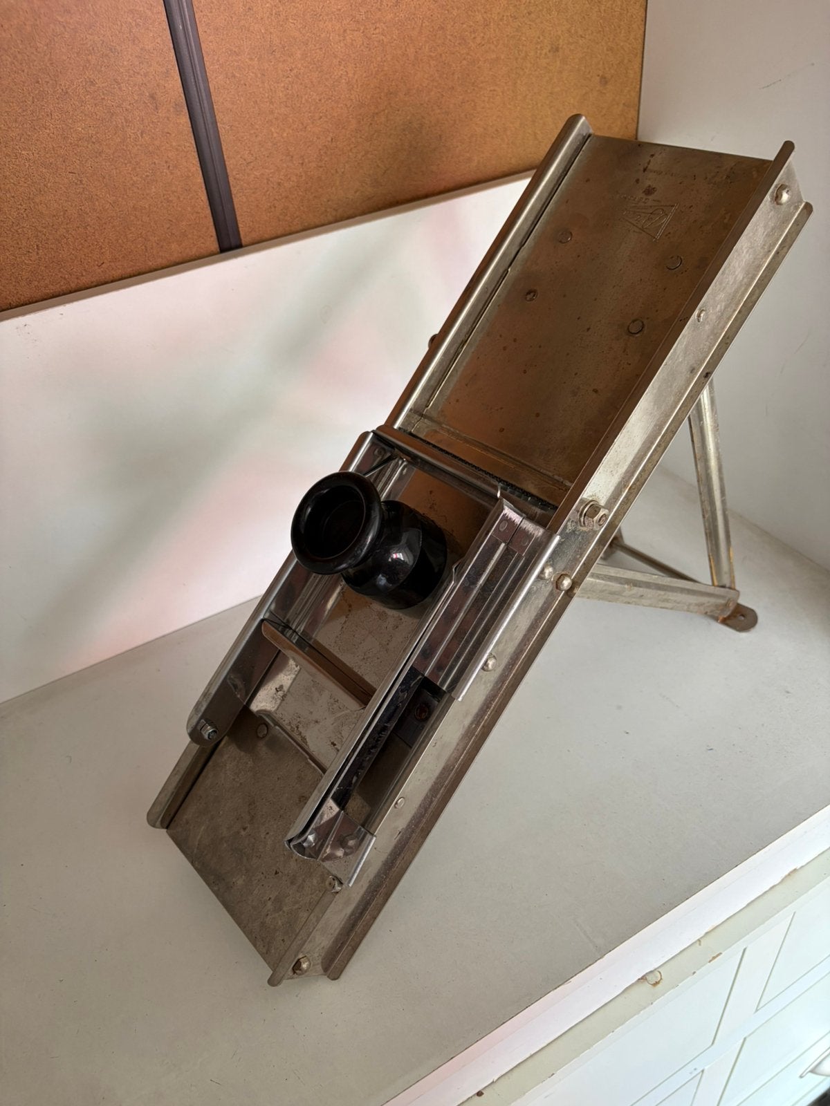 Mandoline Bron – 40 cm – met handbeveiliging, Ophalen of Verzenden, Zo goed als nieuw
