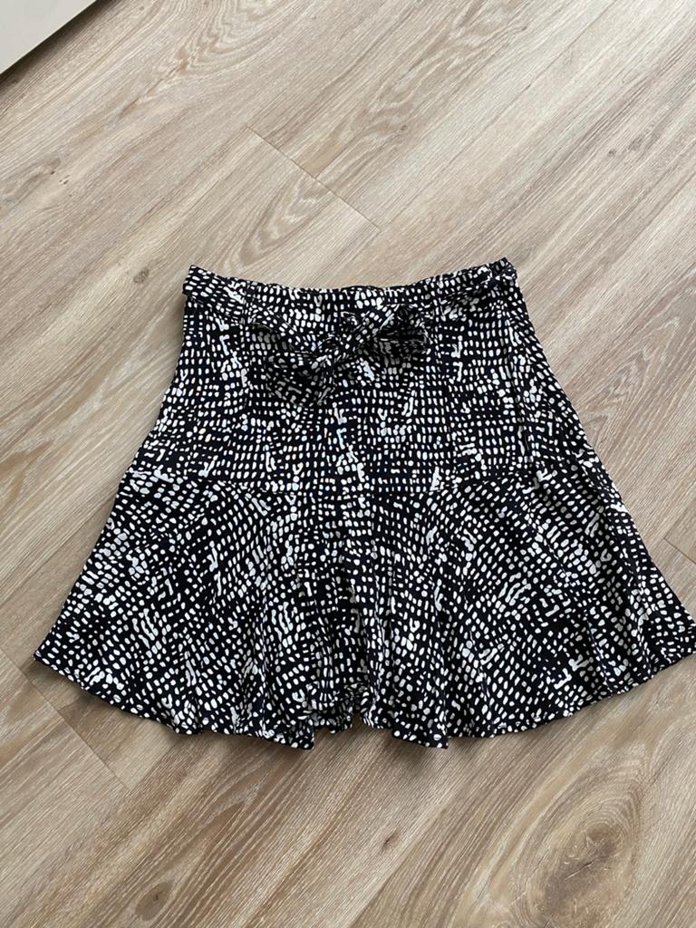 Zwart/Witte Skort Cotton Club Mt. Xs ZGAN!, Kleding | Dames, Rokken, Zwart, Ophalen of Verzenden, Zo goed als nieuw, Maat 34 (XS) of kleiner