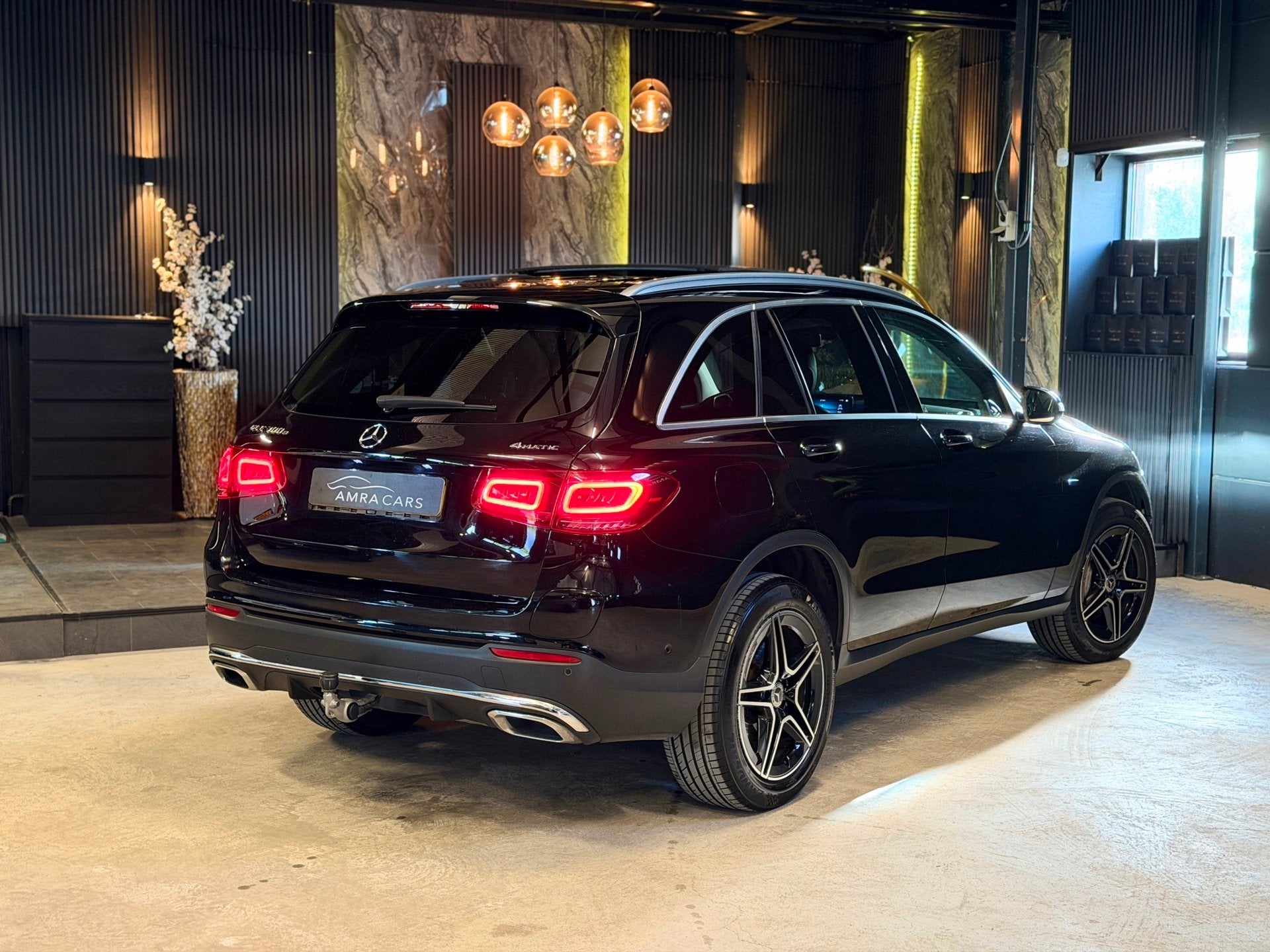Mercedes-Benz GLC-klasse 300e 4MATIC AMG Line|Pano|Trekhaak|, Auto's, Automaat, Gebruikt, Euro 6, 4 cilinders